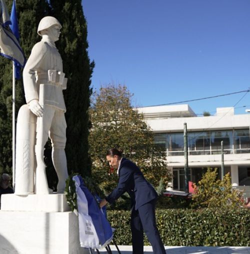 Η αντιπεριφερειάρχης Μαργαρίτα Βάρσου στις επετειακές εκδηλώσεις του Δήμου Χαλανδρίου για την 28η Οκτωβρίου