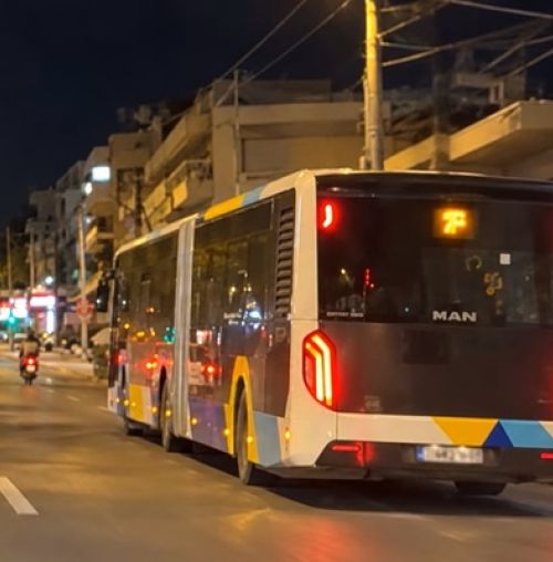 Συνελήφθη οδηγός λεωφορείου που παραβίασε δύο κόκκινα φανάρια στη Λ. Μεσογείων & Χαλανδρίου