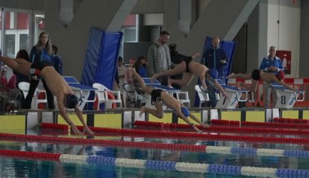 “Ευριπίδεια 2026”: 300 μικροί κολυμβητές από δέκα Δήμους έδωσαν ραντεβού στο Χαλάνδρι