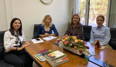 Σύλλογος Καλλιστώ: Η τέχνη ως χώρος έκφρασης και φροντίδας για γιατρούς και νοσηλευτές του Νοσοκομείου Αμαλία Φλέμιγκ