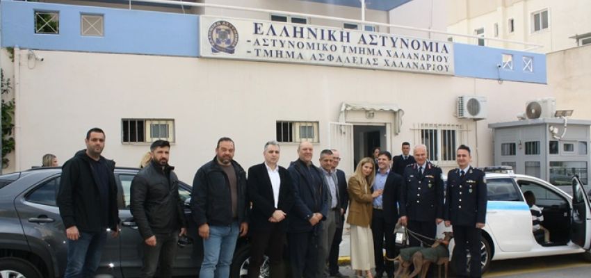 Δωρεά δύο υβριδικών οχημάτων από τον επιχειρηματία Θεόδωρο Καλκαντέρα στο Α.Τ. Χαλανδρίου