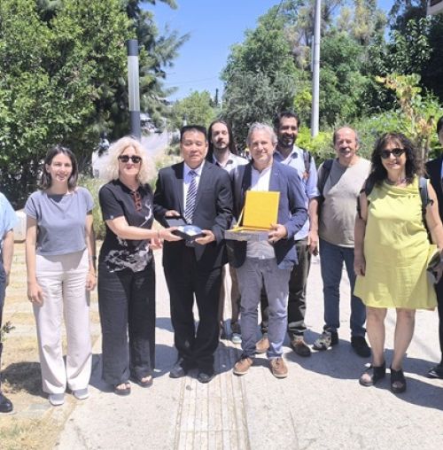 Νέα κινέζικη αντιπροσωπεία στο Χαλάνδρι – Επισκέφτηκε το Αδριάνειο Υδραγωγείο