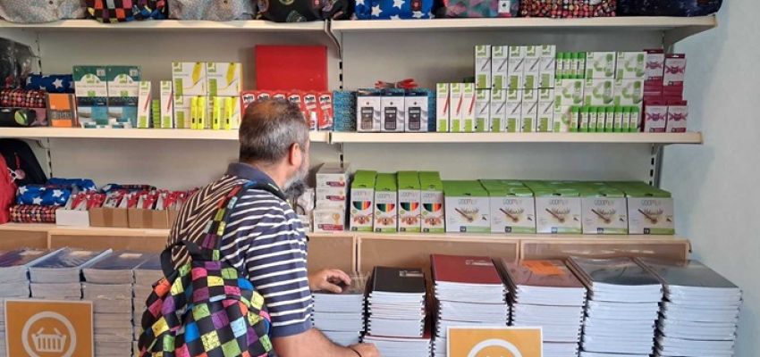 Σχολικά είδη για 150 παιδιά από το Κοινωνικό Παντοπωλείο του Δήμου Χαλανδρίου