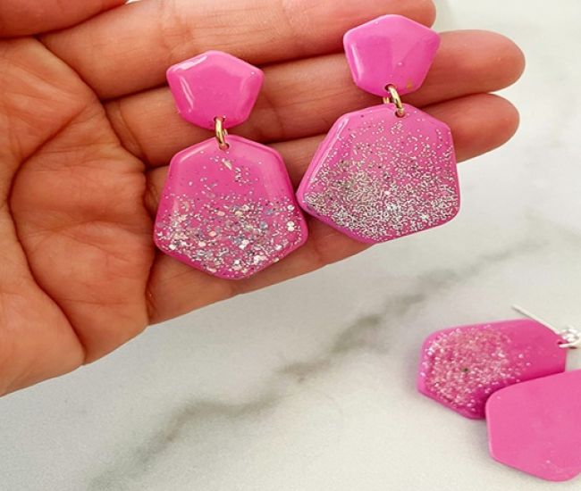 Μάθε να φτιάχνεις κοσμήματα από πολυμερικό πηλό