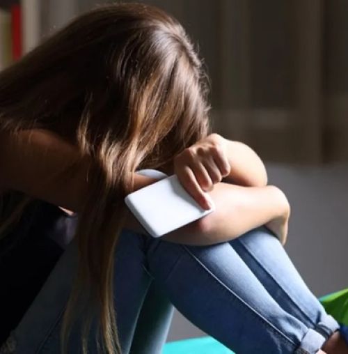Χαλάνδρι: Συνελήφθη 25χρονος που εκμεταλλευόταν ανήλικες αποσπώντας υλικό πορνογραφικού χαρακτήρα