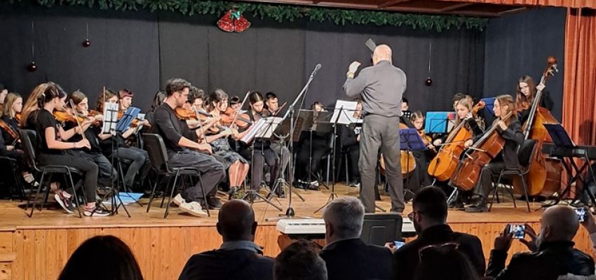 Συναυλία της Συμφωνικής Ορχήστρας Νέων του Δήμου Χαλανδρίου για τα δικαιώματα των παιδιών